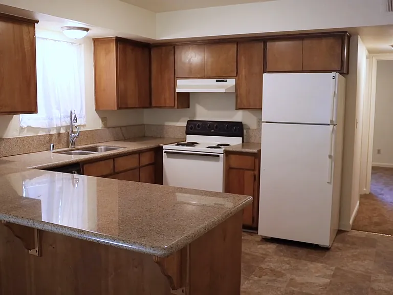 305 Ash St #7 — Photo 6
