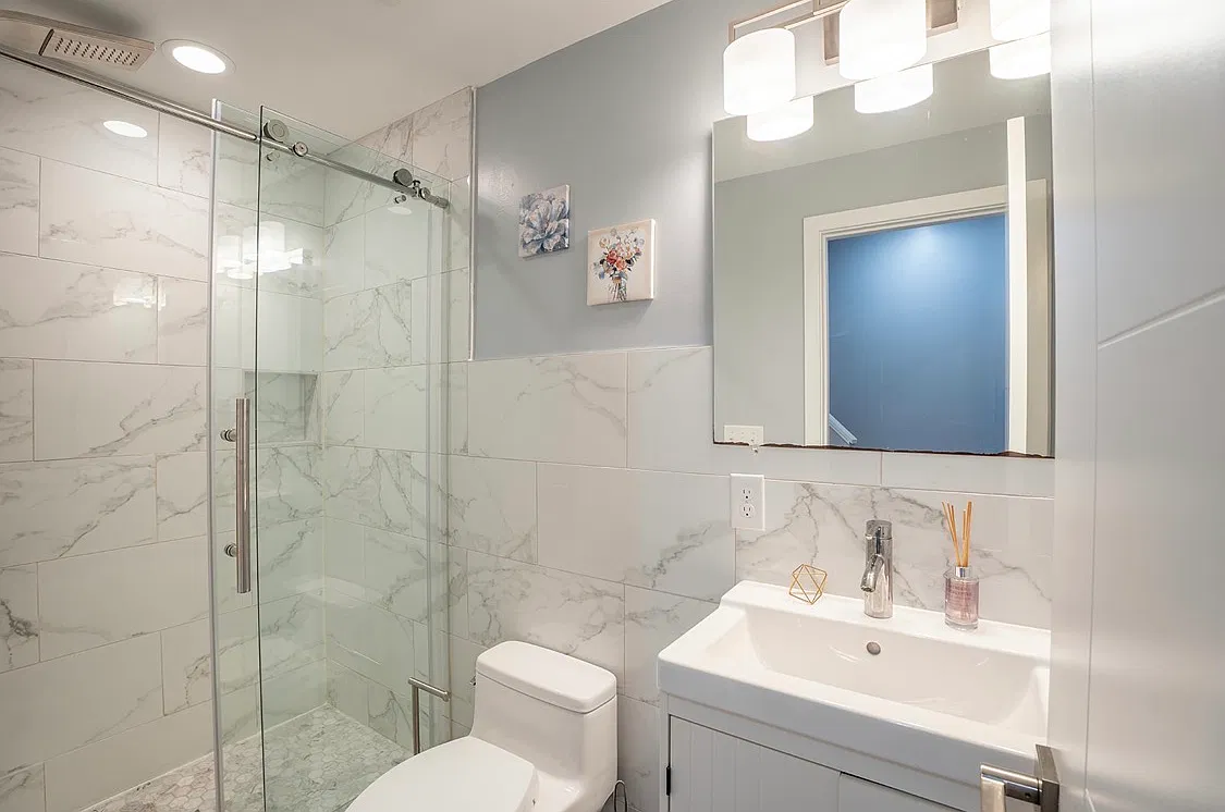 3 bed, 3200 sqft, $2,400 — Photo 4