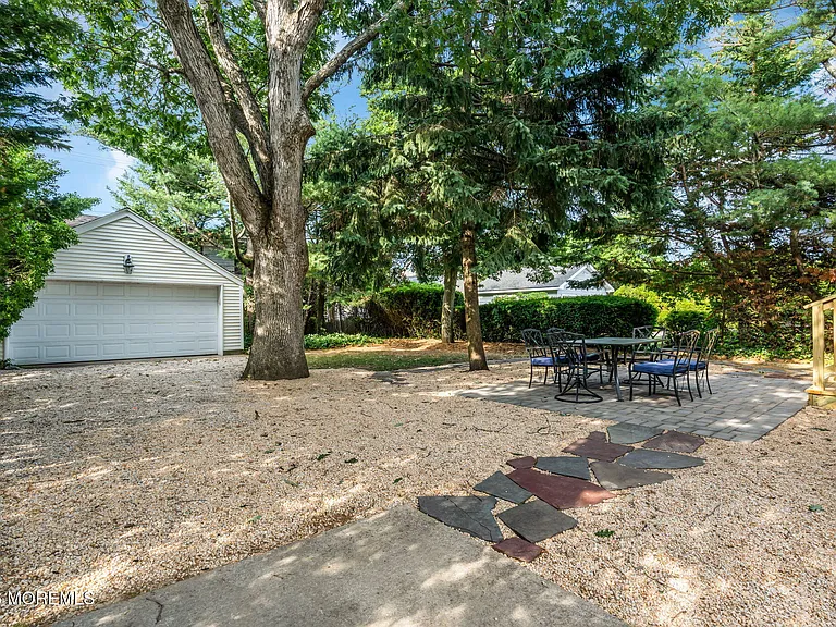 111 Chicago Blvd — Photo 36