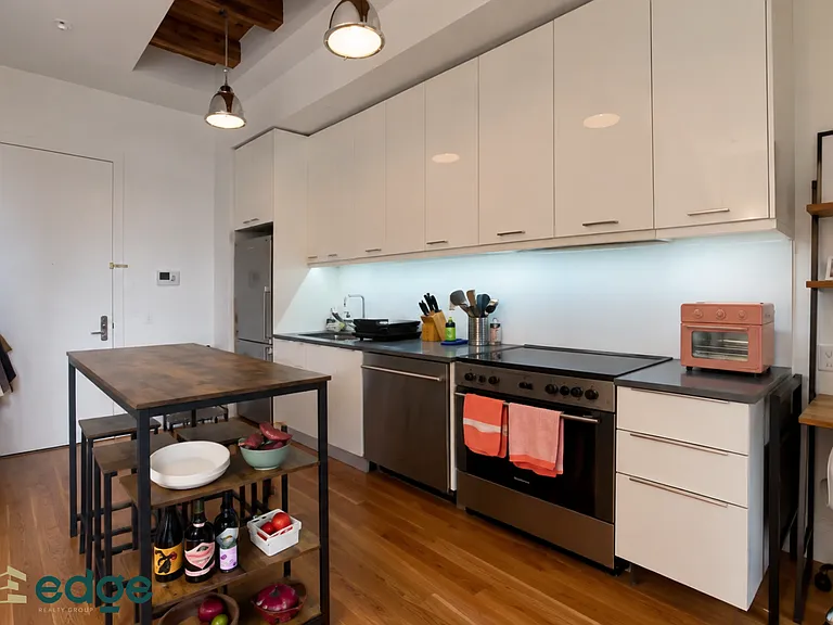 17 Monitor St #4B — Photo 2