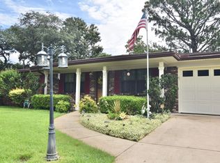 22 10th St, Shalimar, FL 32579