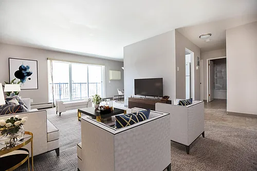 33 Southpark Dr Photo 1