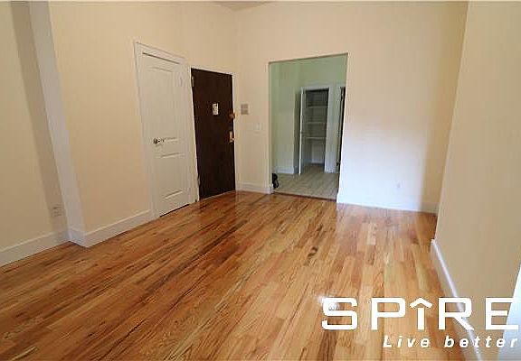 4th image of 340 W 47th St #1R
