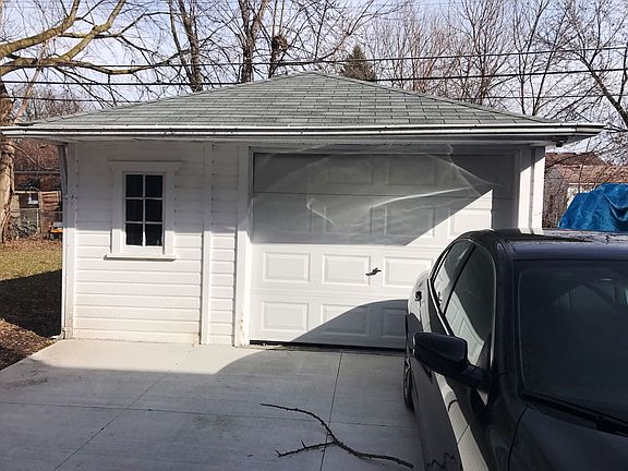 3rd image of 8216 Grayfield St