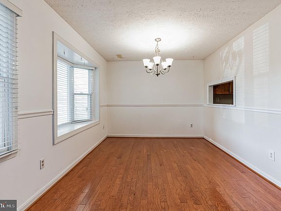 4th image of 22099 Saint Josephs Cir