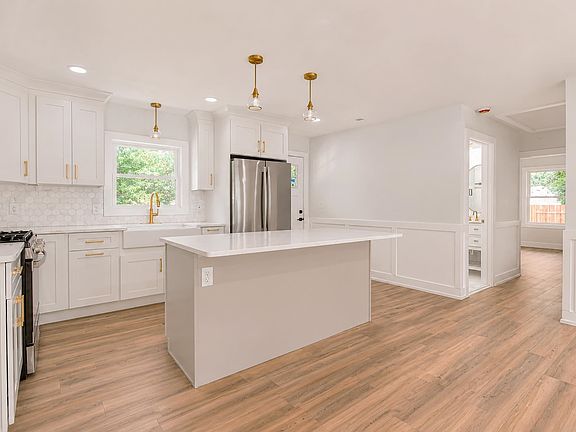 4th image of 506 Hand Ave