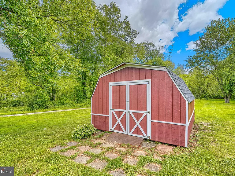 605 N Paradise Rd — Photo 46