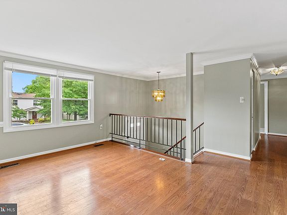 5th image of 1263 Wilshire Dr