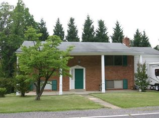 10108 Dubarry St, Glenn Dale, MD 20769