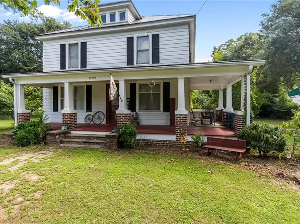 22293 Linden St, Courtland, VA 23837
