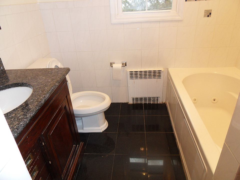 Bathroom 1 view 1