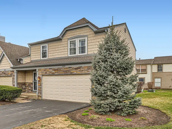 1300 Gloucester Cir, Carol Stream, IL 60188