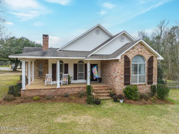 11845 River Estates Cir, Biloxi, MS 39532