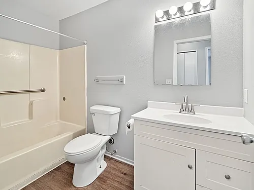 1018 Abbey Ct Photo 1