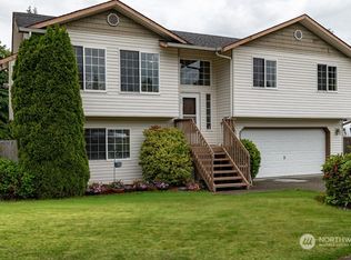 19030 Crown Ridge Blvd, Arlington, WA 98223