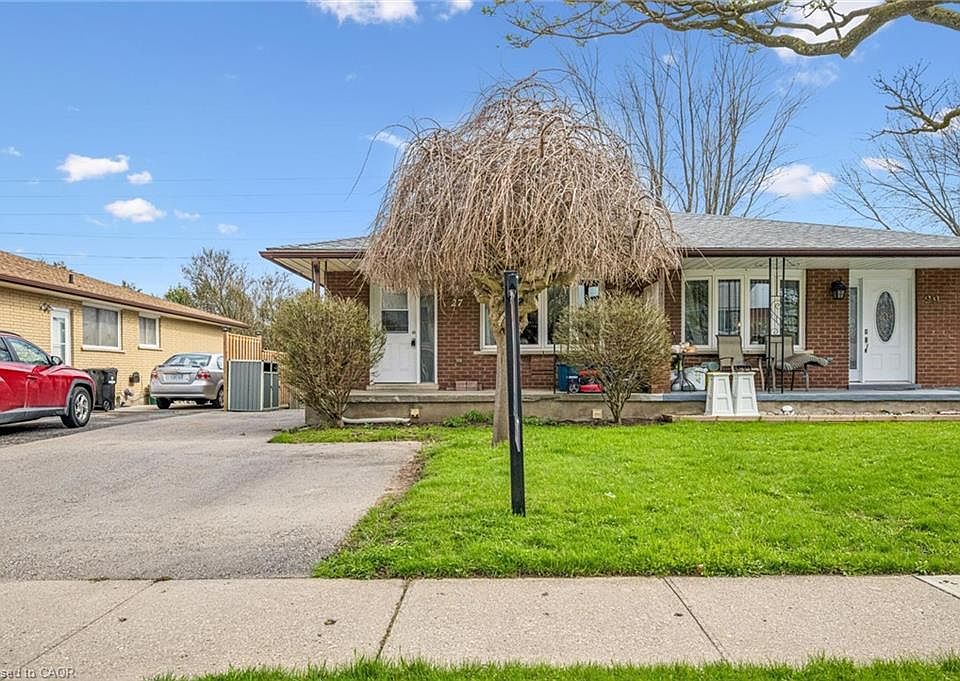 1st image of 27 Vicmount Dr
