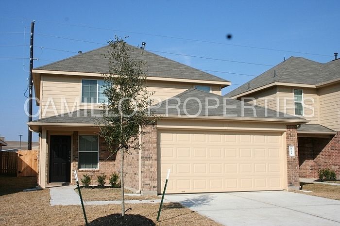 2nd image of 5711 Long Arbor Ln