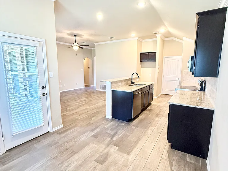 11809 Kurth Dr — Photo 14