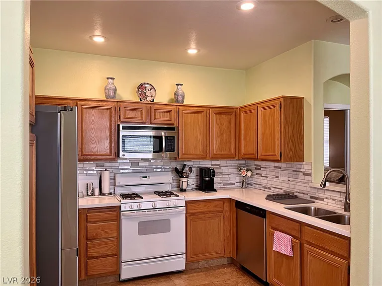 340 Jacaranda Arbor St — Photo 12