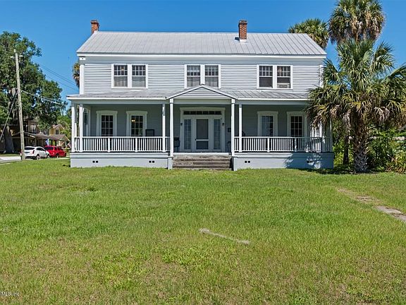 3rd image of 622 River St