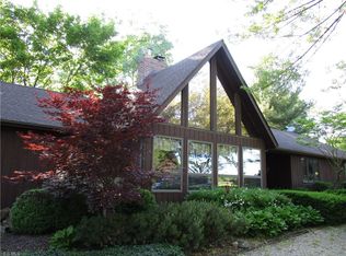 9500 Gifford Rd, Amherst, OH 44001