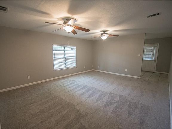 3rd image of 303 Adolphus Ave