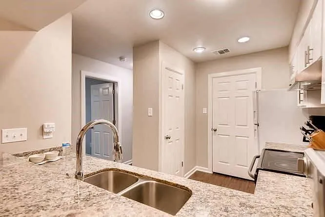5313 Indio Dr #C — Photo 7