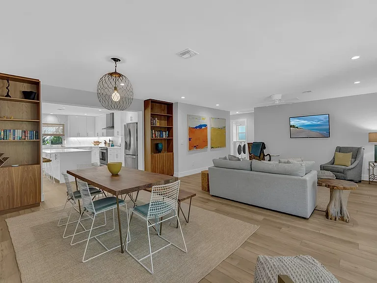 3902 Sabal Palm Dr — Photo 5