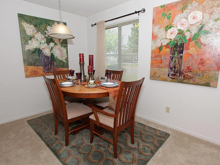 5150 N Valentine Ave — Photo 27