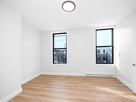 4th image of 2064 Bathgate Avenue