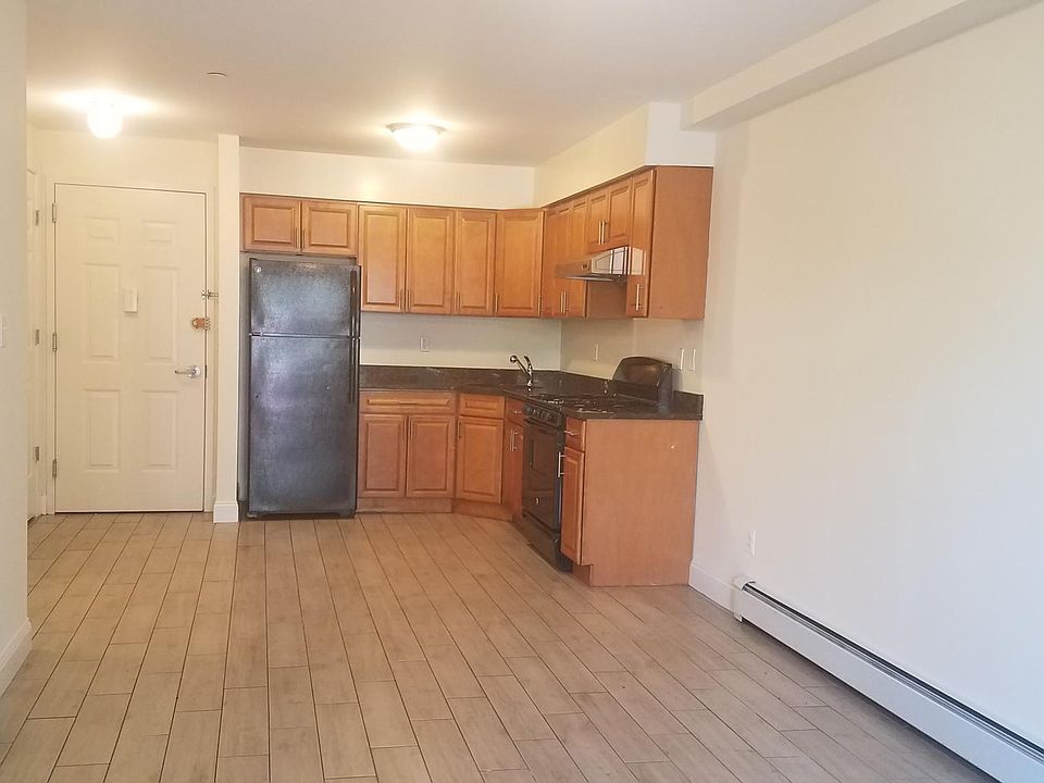 2nd image of 47-10 104th St #1L