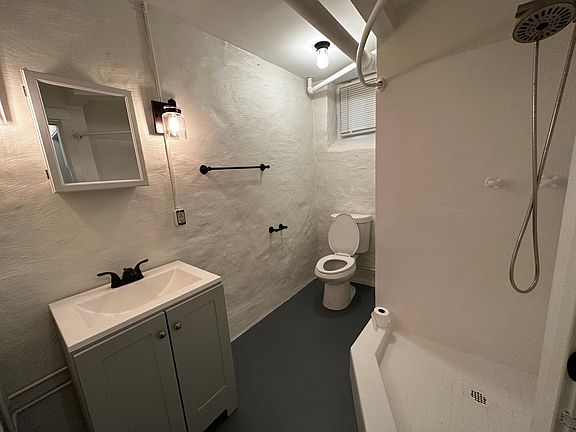 5th image of 3414 Whitfield Ave APT 2