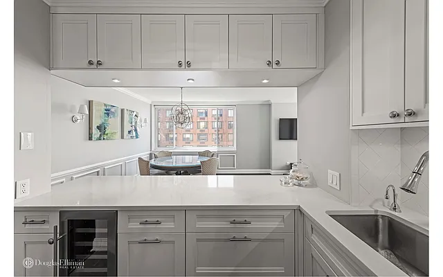 Rented by Douglas Elliman | media 15