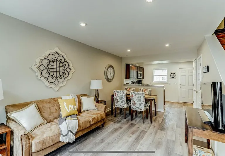 509 N 35th St #20 — Photo 5