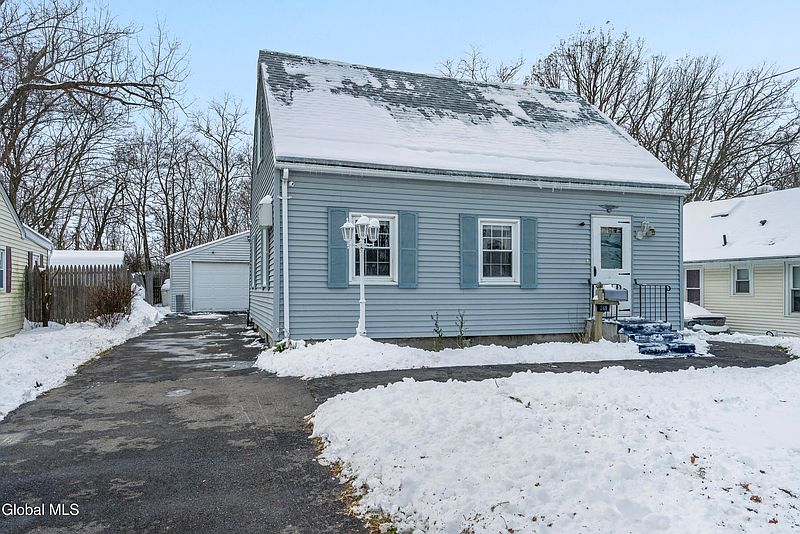 2nd image of 268 E Maryland Avenue