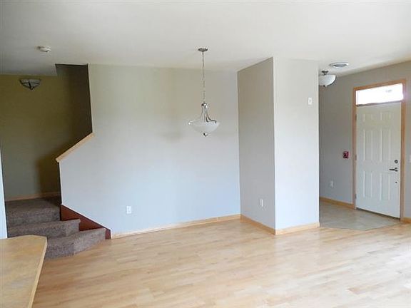 4th image of 6805 Yellowwood Ln #28
