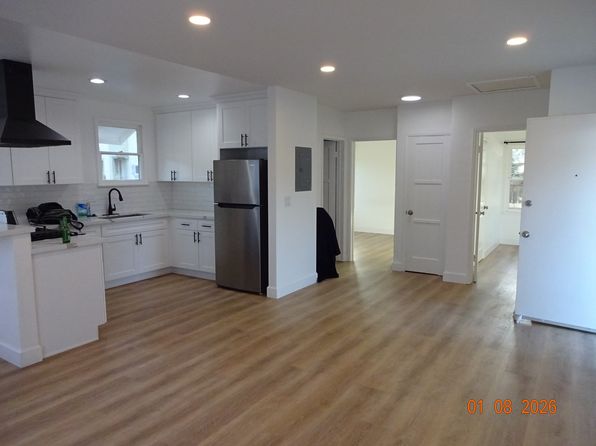 234 12th St BACK 1/2