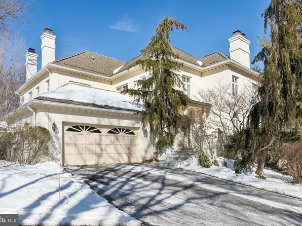 821 Oxford Crst, Villanova, PA 19085