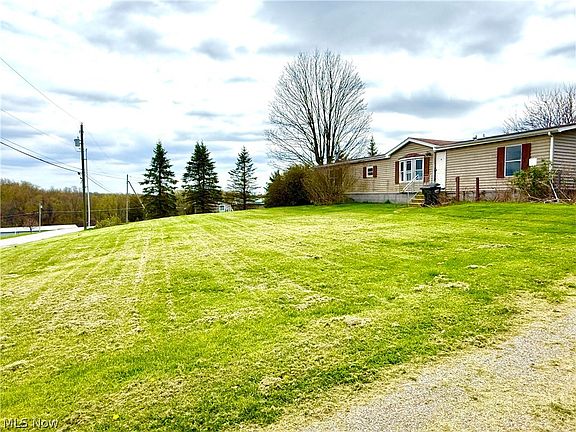 3rd image of 39 Township Road 677