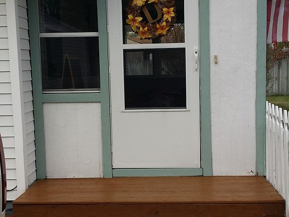 4th image of 1038 Western Ct