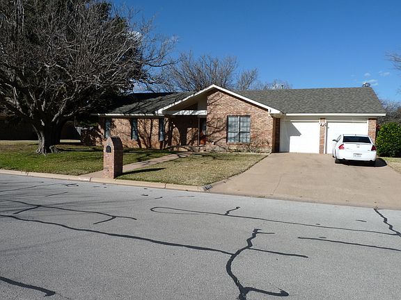 3rd image of 2410 Stonecrest Dr