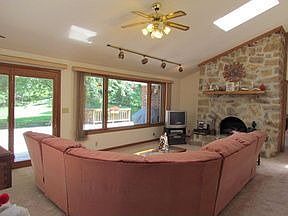 4th image of 276 Poehler Hollow Ln