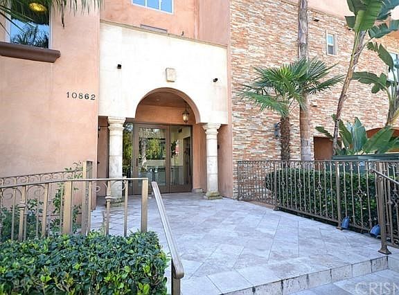 2nd image of 10862 Bloomfield St APT 306