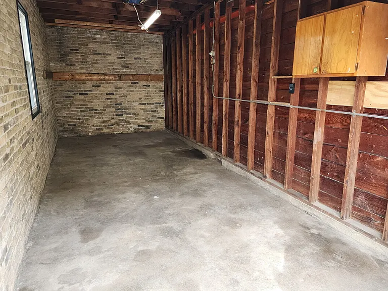 207 N 6th St #1 — Photo 29