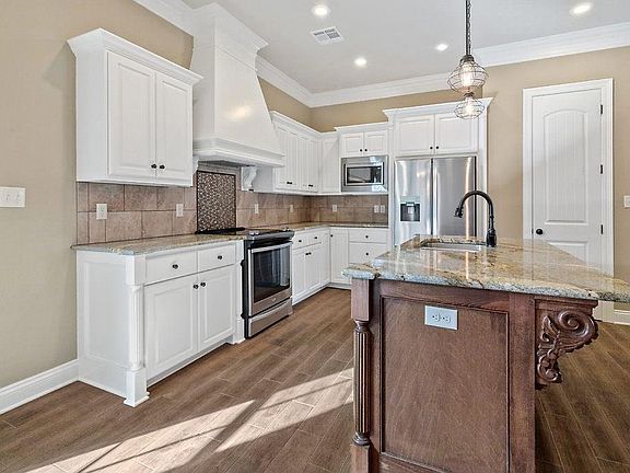 4th image of 1012 Michelle Dr #D