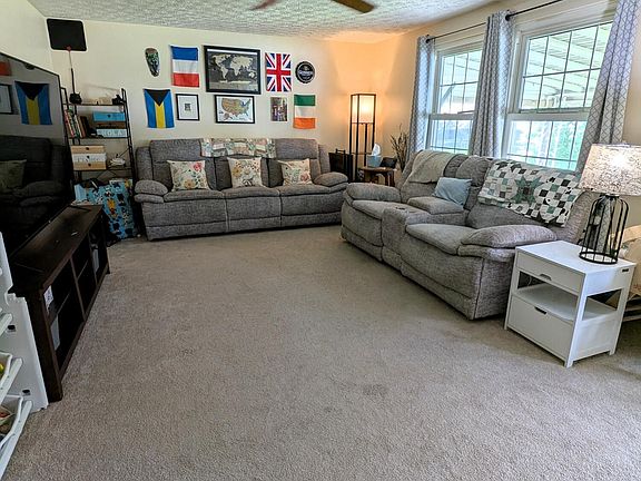 3rd image of 399 Northforty Dr