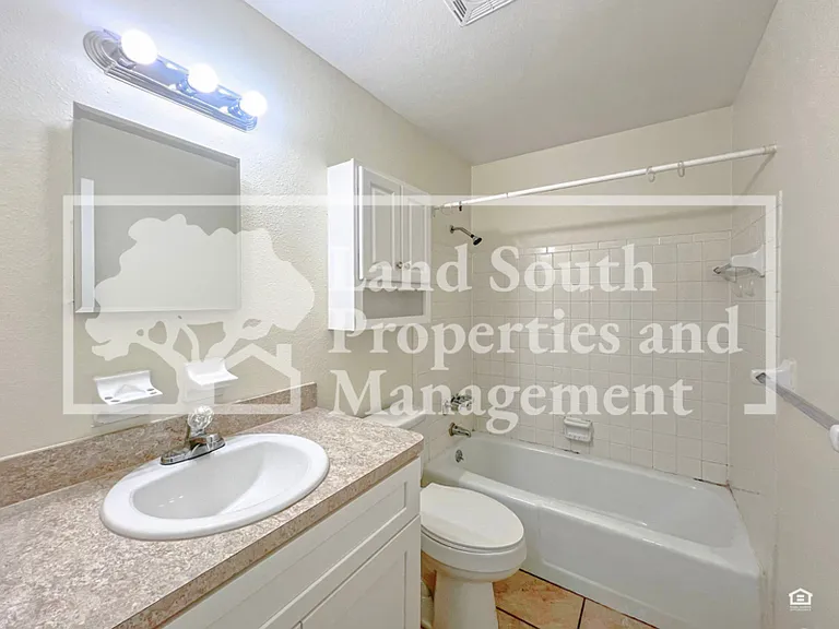 725 E Lime St #B-A — Photo 13