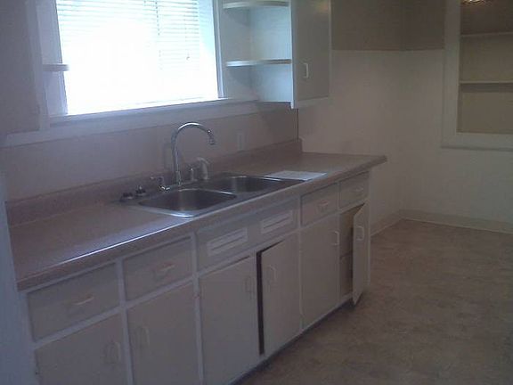 3rd image of 7214 S Alder St #A-b