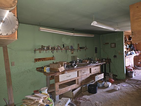 5th image of 31974 Drews Rd