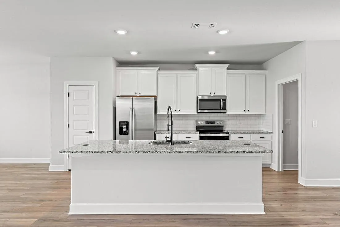 3 bed, 2.5 bath, 1864 sqft, $2,940 — Photo 4